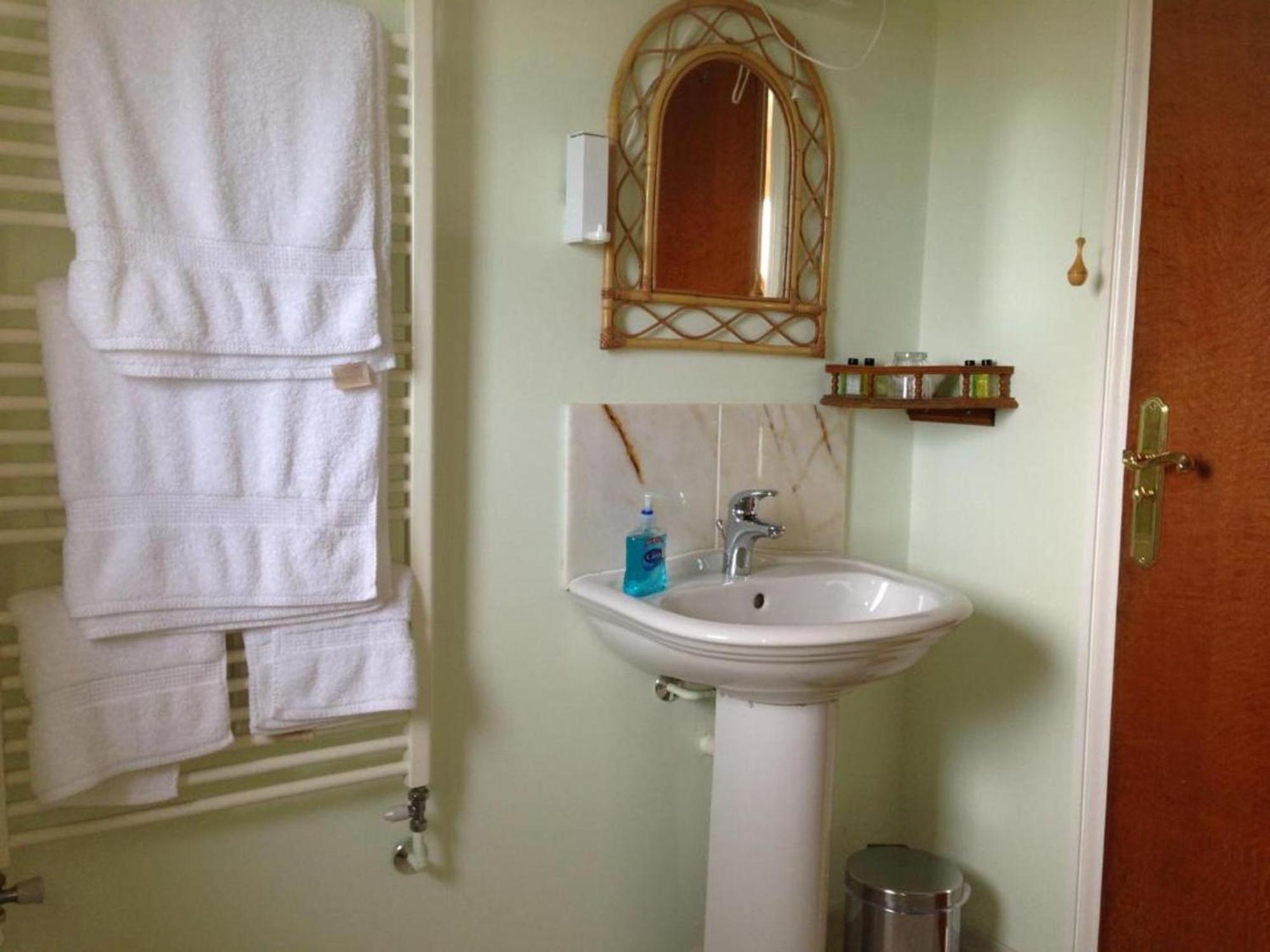 Room In Guest Room - Orchard Manor, Fore Street, Probus Truro Eksteriør bilde